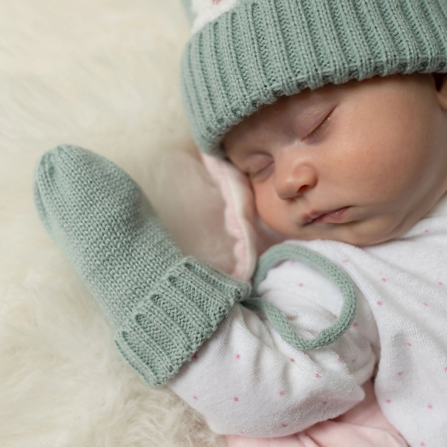 Flowers Wooly Hat & Mittens 12-24 Months