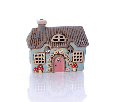 Cottage Garden Stoneware Light Blue House With Mushrooms & Daisy Door Garland