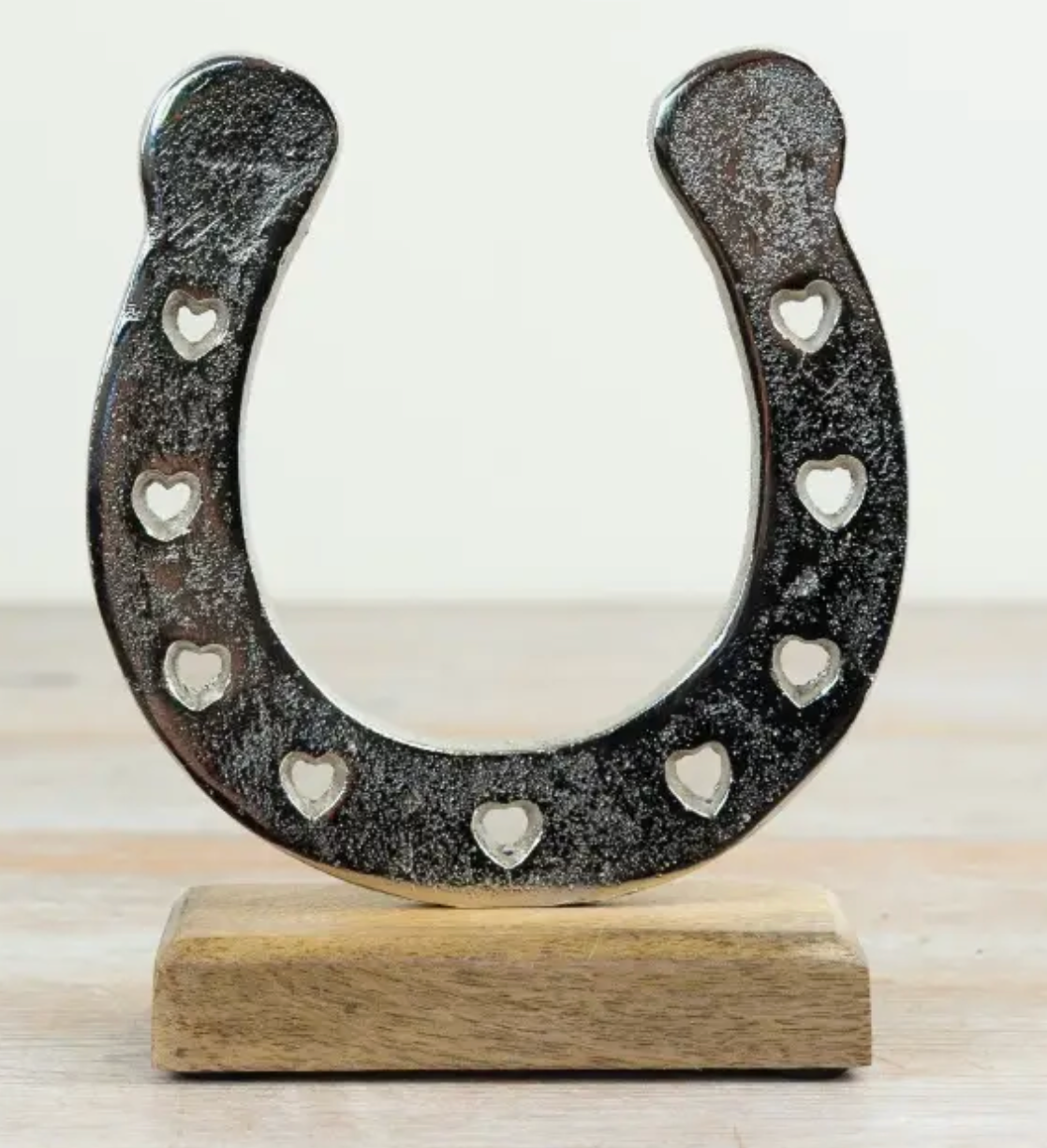 horse shoe on base