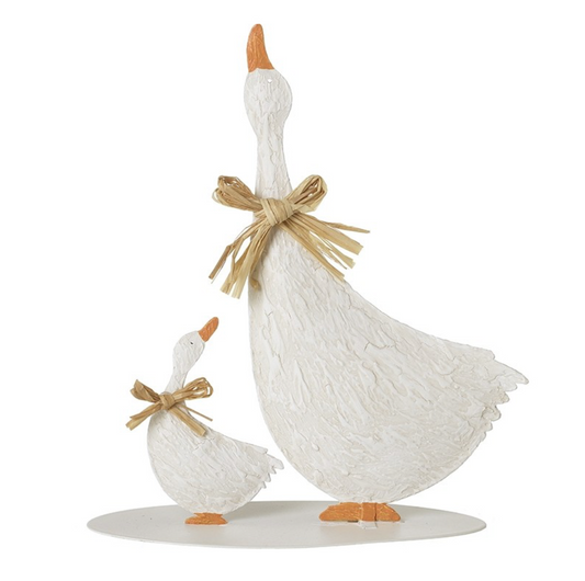 Metal mum & baby duck ornament