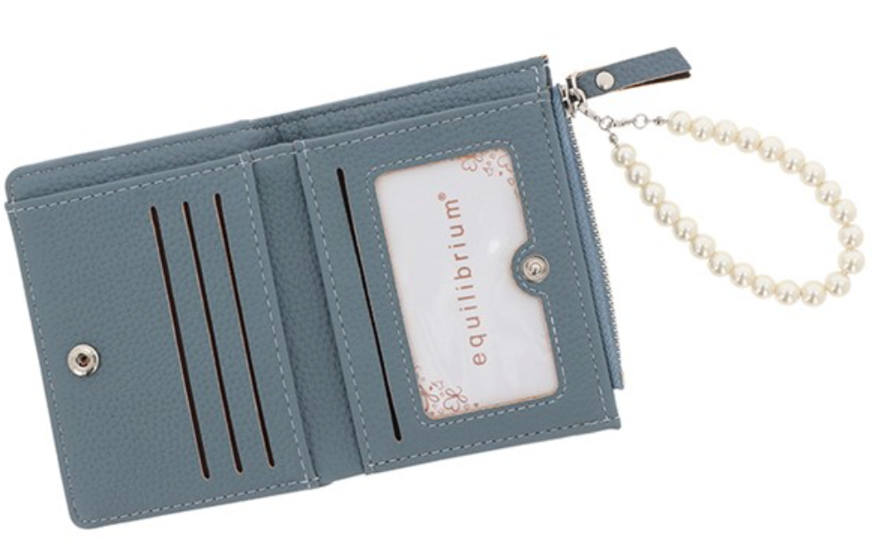 Purse With Pearl Bracelet Small Blue